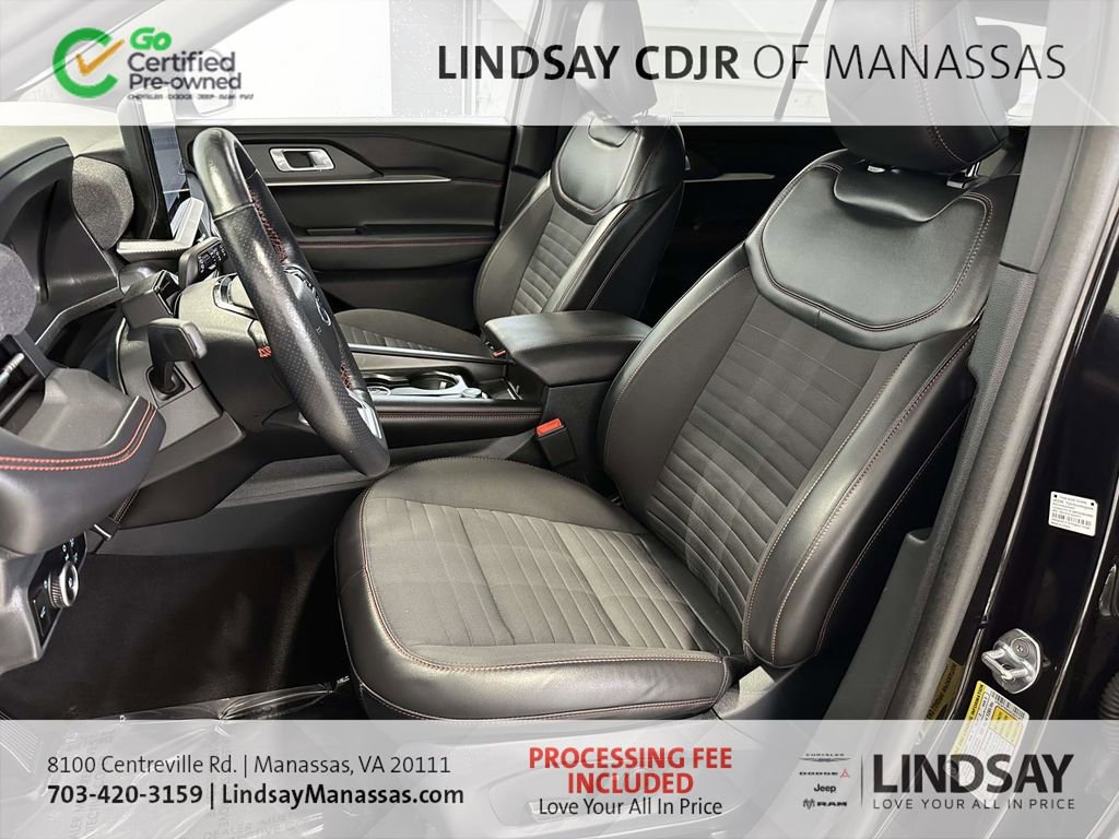 Used 2025 Ford Explorer ST-Line RWD image 19