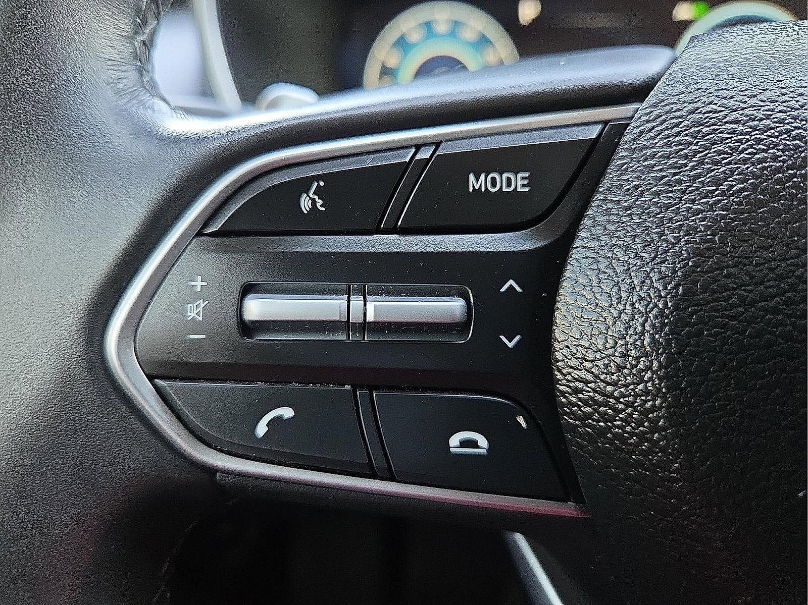 Used 2023 Hyundai Santa Fe Limited image 17