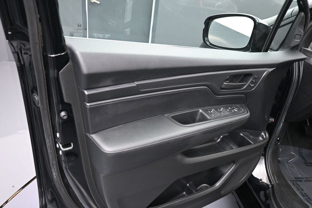 Used 2025 Honda Odyssey Sport-L image 13