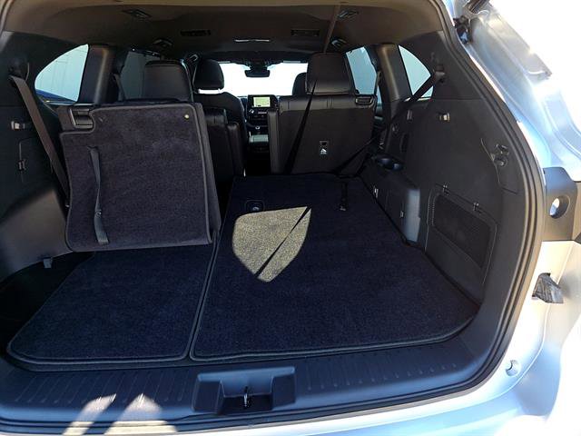Used 2023 Toyota Highlander XSE FWD image 20