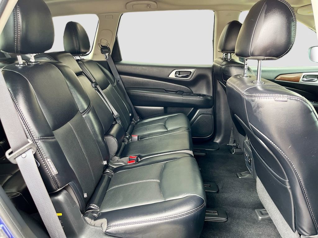 Used 2020 Nissan Pathfinder Platinum AWD/4WD image 29
