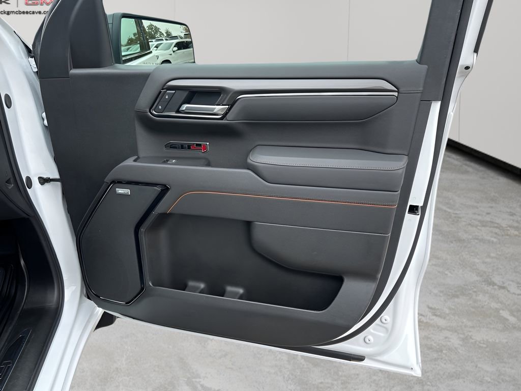 Used 2025 GMC Sierra 1500 AT4 image 13