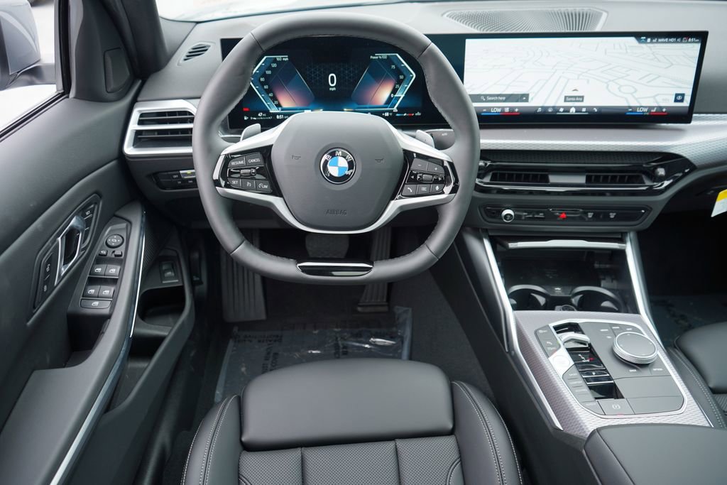 Used 2025 BMW 330i xDrive Sedan AWD/4WD image 15
