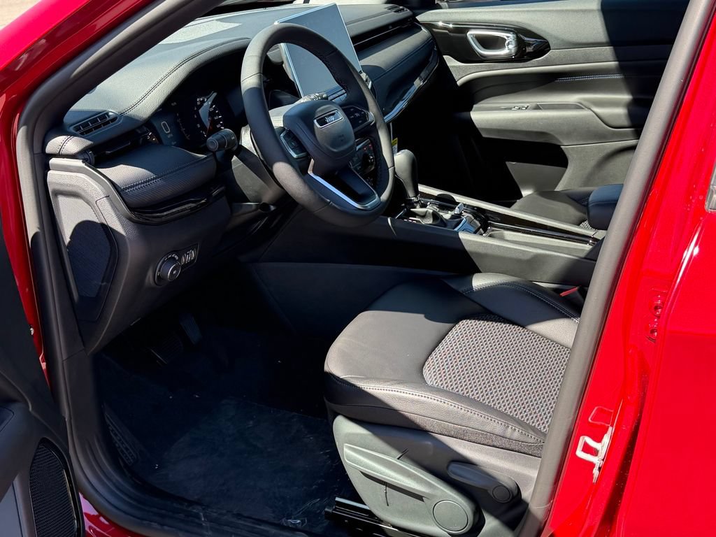 New 2026 Jeep Compass Latitude AWD/4WD image 10