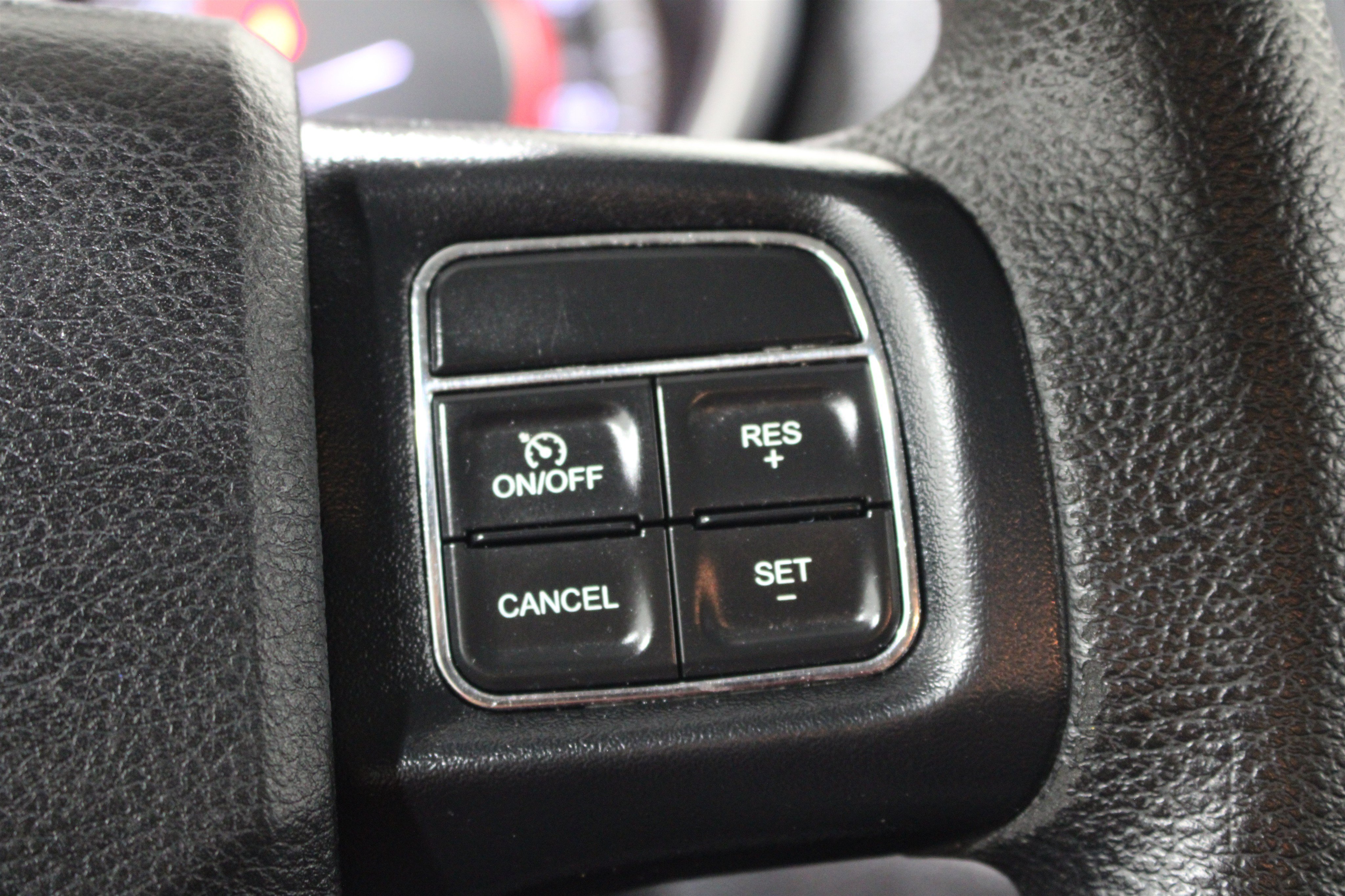 Used 2019 Dodge Journey SE FWD image 11