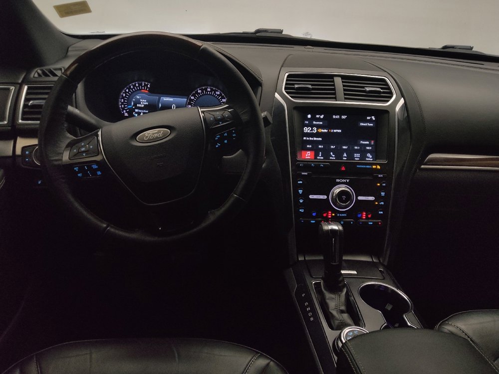 Used 2019 Ford Explorer Platinum AWD/4WD image 22