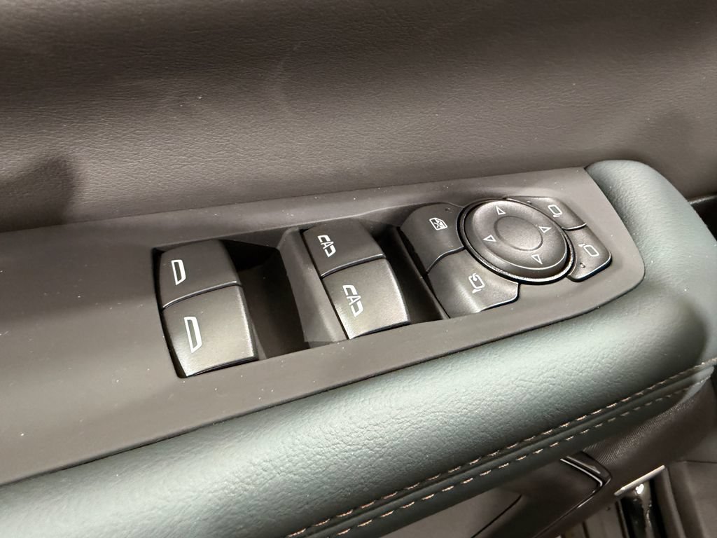 New 2026 GMC Yukon XL AT4 w/ AT4 Premium Plus Package AWD/4WD image 29