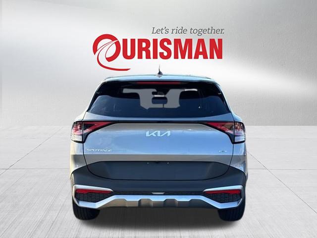 Certified 2023 Kia Sportage LX image 3