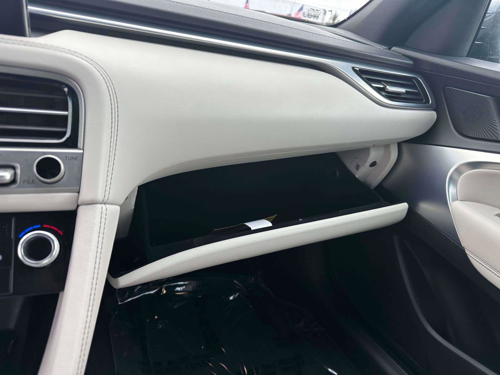 Used 2024 Genesis G70 2.5T image 32