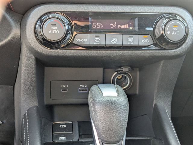 Used 2024 Nissan Kicks SR image 20