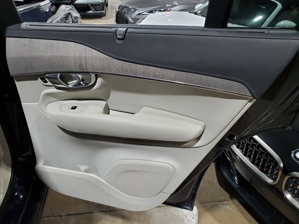 Used 2023 Volvo XC90 B6 Ultimate w/ Protection Package Premier AWD/4WD image 24