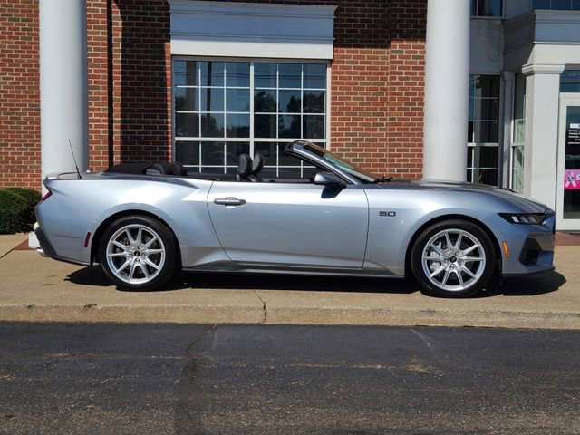 Used 2024 Ford Mustang GT Premium image 5