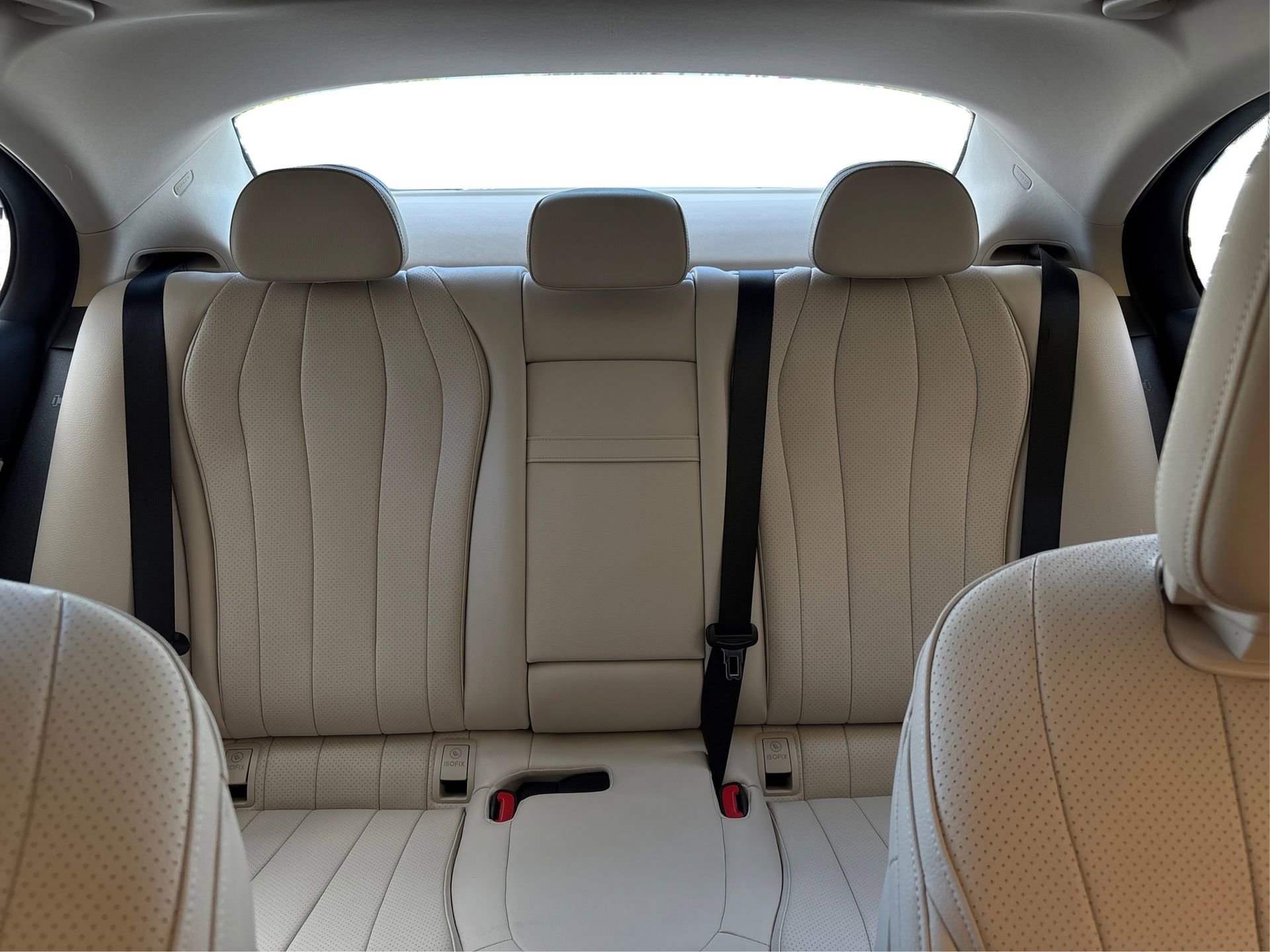 Used 2024 Mercedes-Benz E 350 4MATIC Sedan image 17