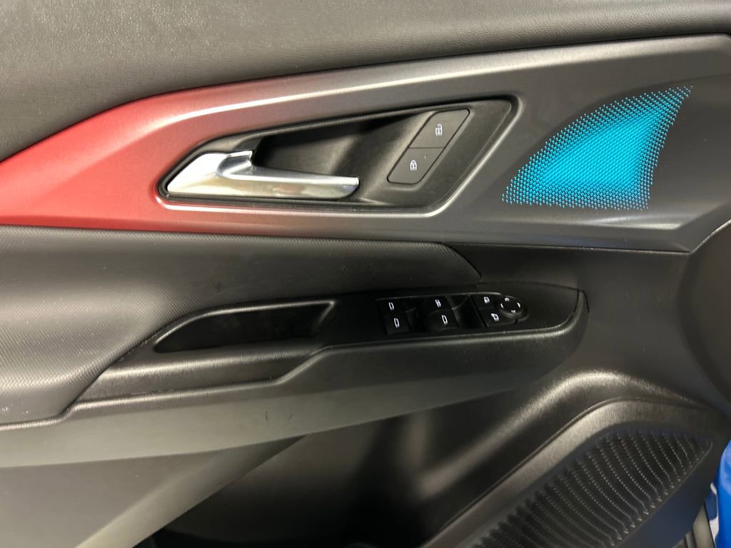 Used 2025 Chevrolet Equinox EV RS image 13