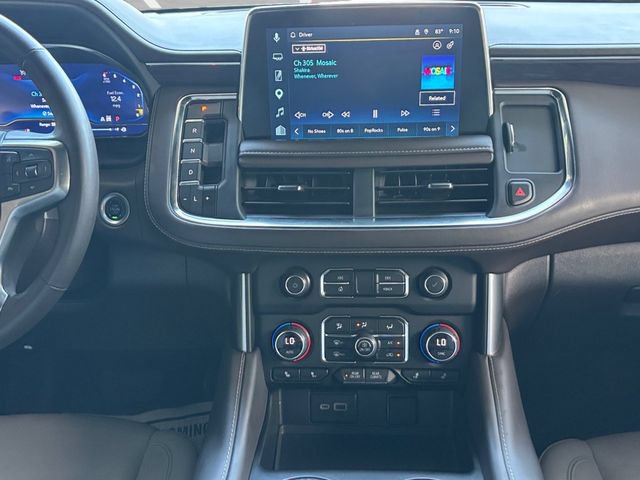 Used 2024 Chevrolet Suburban Z71 w/ Luxury Package AWD/4WD image 4
