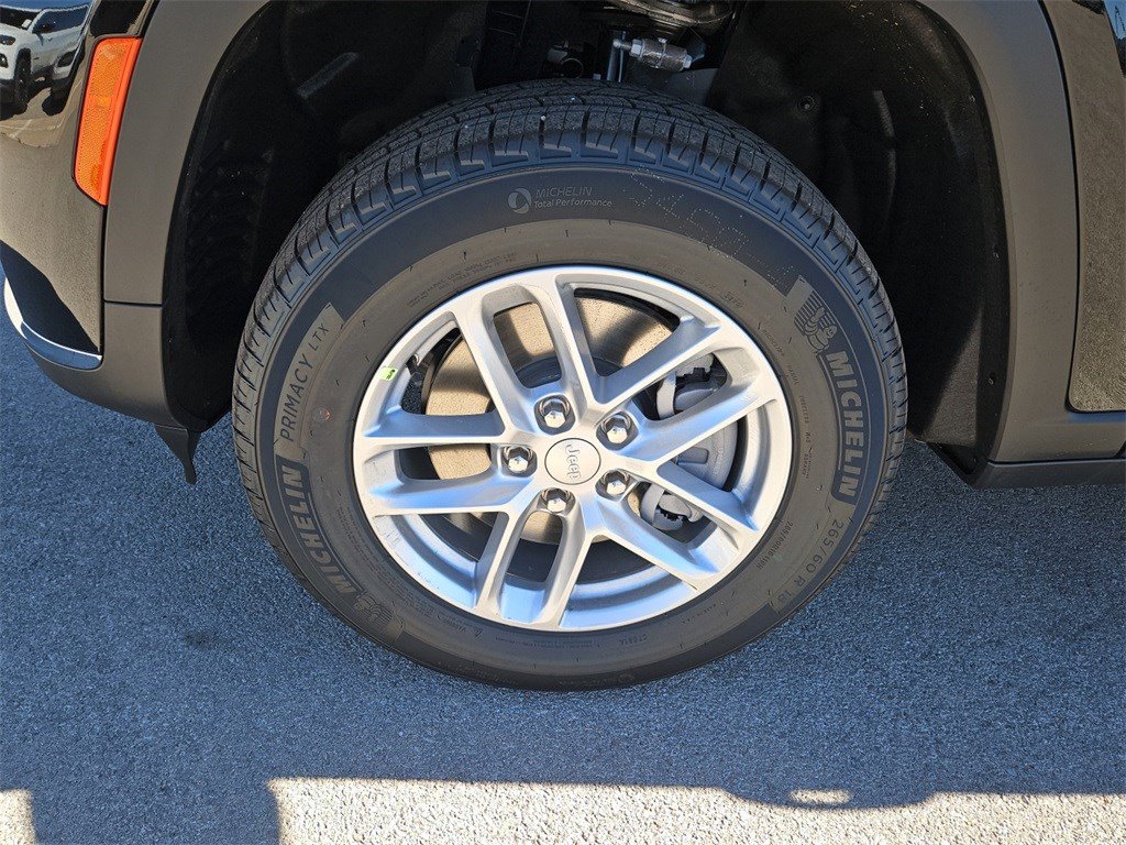 New 2025 Jeep Grand Cherokee L Laredo w/ Luxury Tech Group I image 13