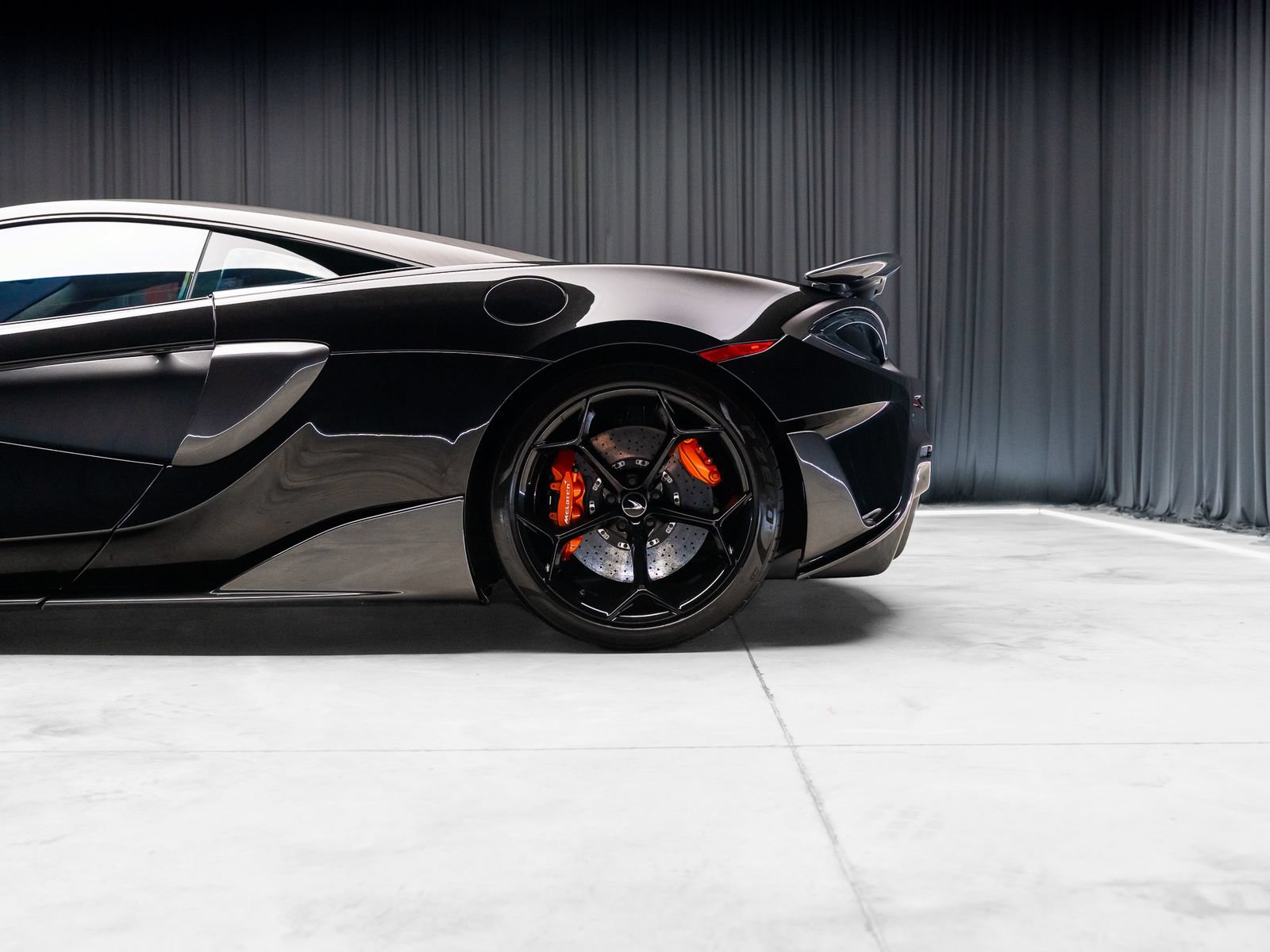 Used 2019 McLaren 600LT RWD image 43