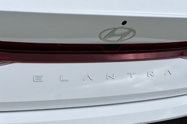 New 2026 Hyundai Elantra SE FWD image 8
