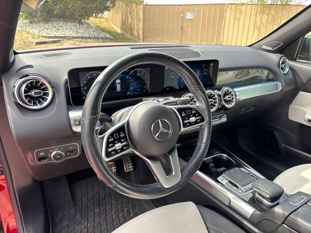 Used 2020 Mercedes-Benz GLB 250 4MATIC image 13