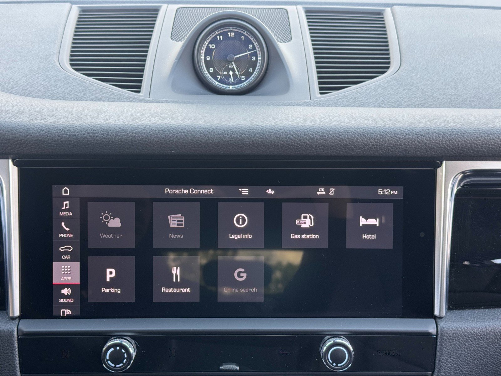 Used 2023 Porsche Macan image 28