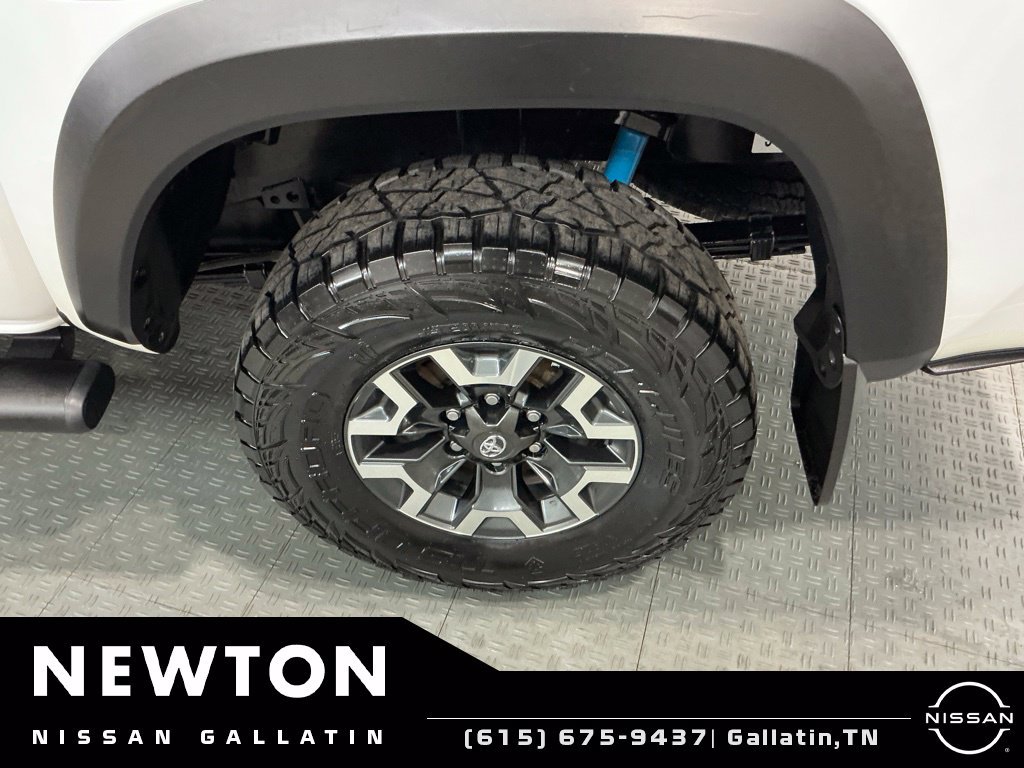 Used 2017 Toyota Tacoma TRD Off-Road w/ Tow Package (A/T) AWD/4WD image 53