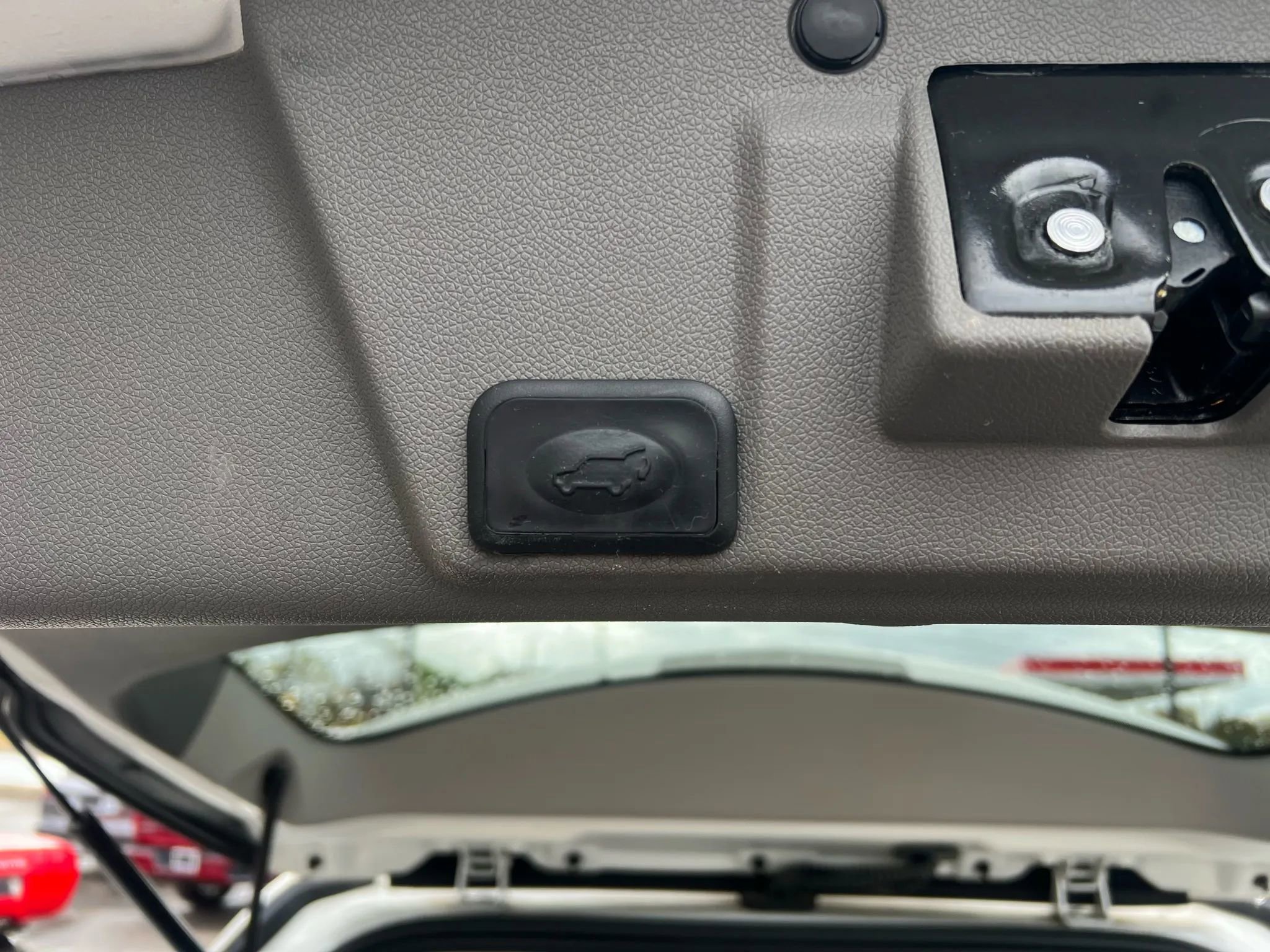 Used 2015 Chevrolet Traverse LT image 17