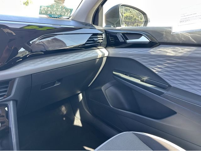 Used 2024 Volkswagen Taos S FWD image 16