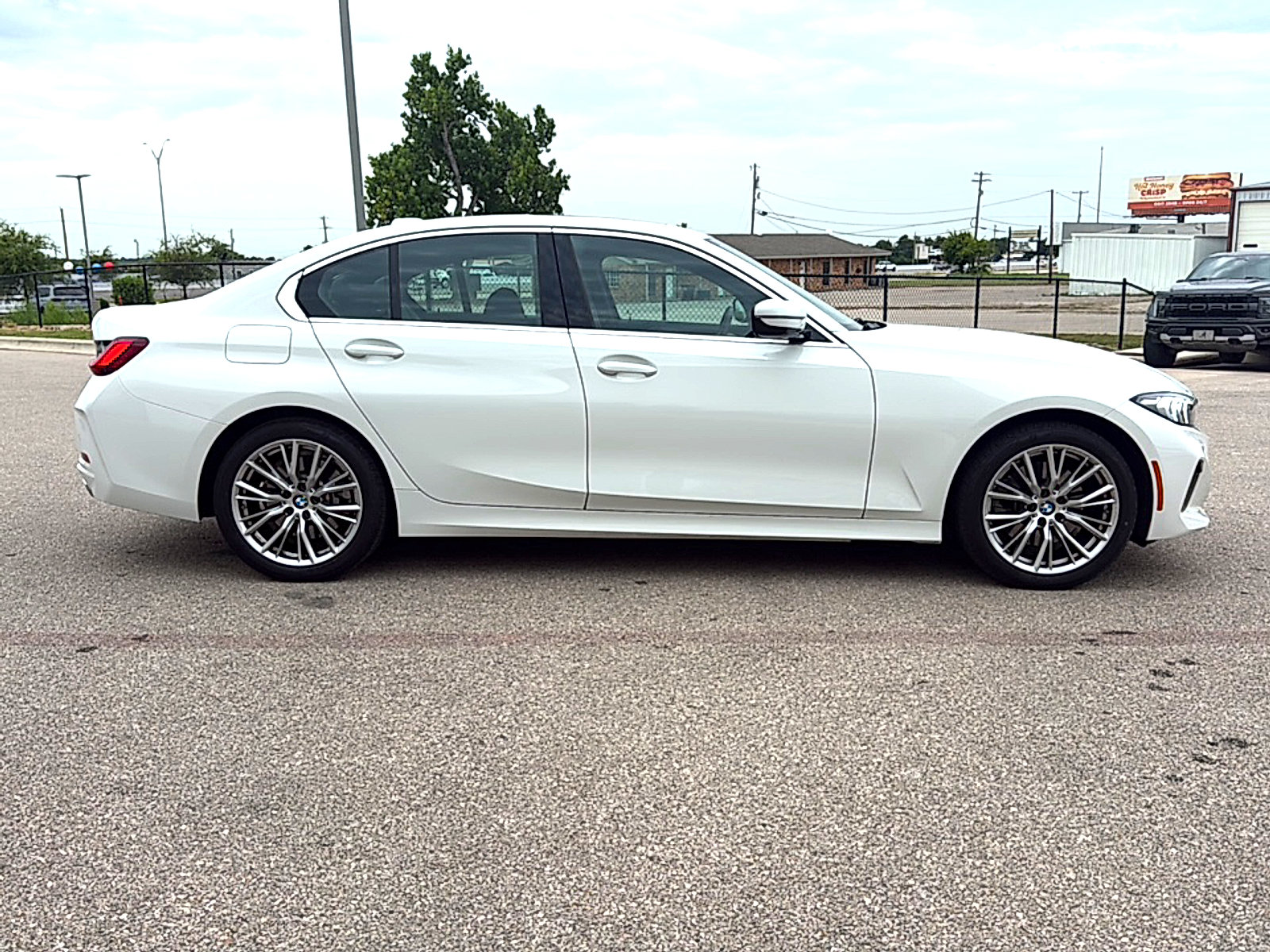 Used 2024 BMW 330i Sedan w/ Premium Package RWD image 5