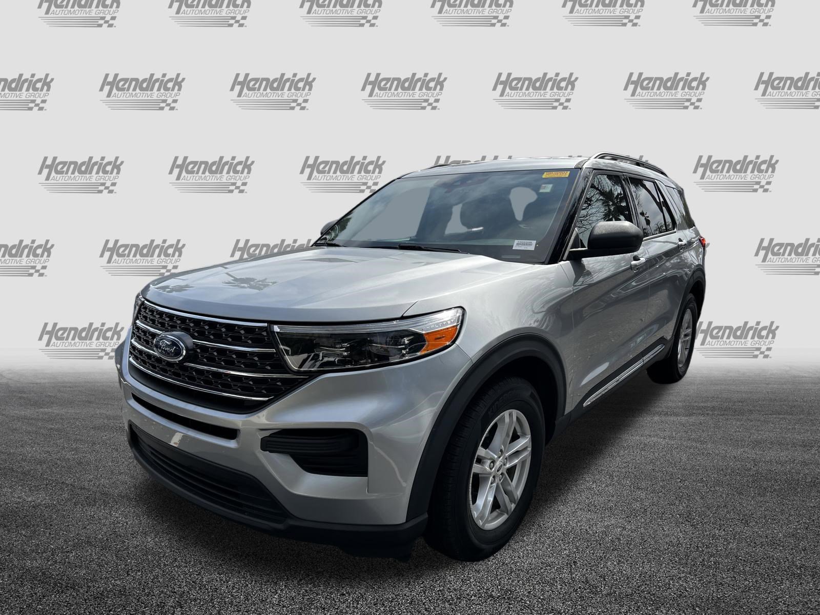 Used 2023 Ford Explorer XLT image 5