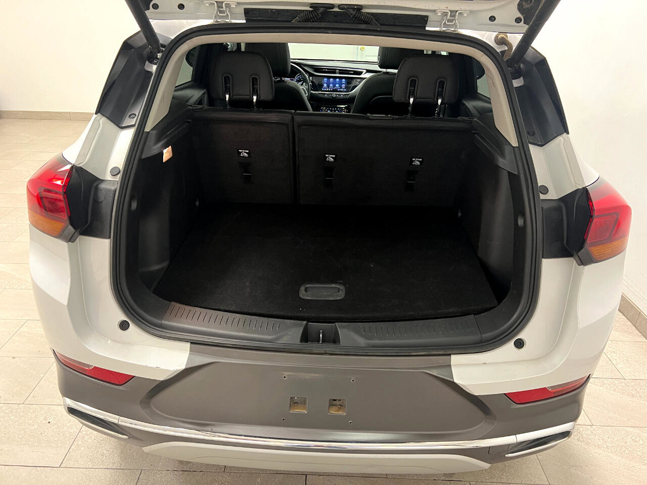 Used 2023 Buick Encore GX Essence w/ Experience Buick Package image 17