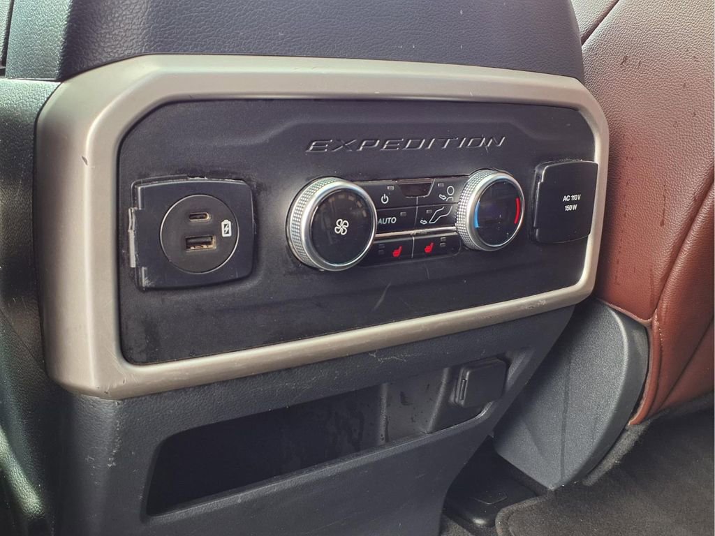 Used 2023 Ford Expedition Limited image 23