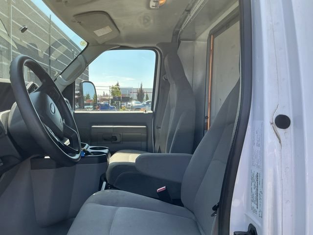 Used 2023 Ford E-450 and Econoline 450 Super Duty RWD image 12