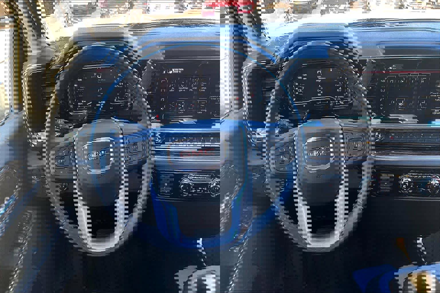 Used 2025 GMC Sierra 2500 SLE image 7