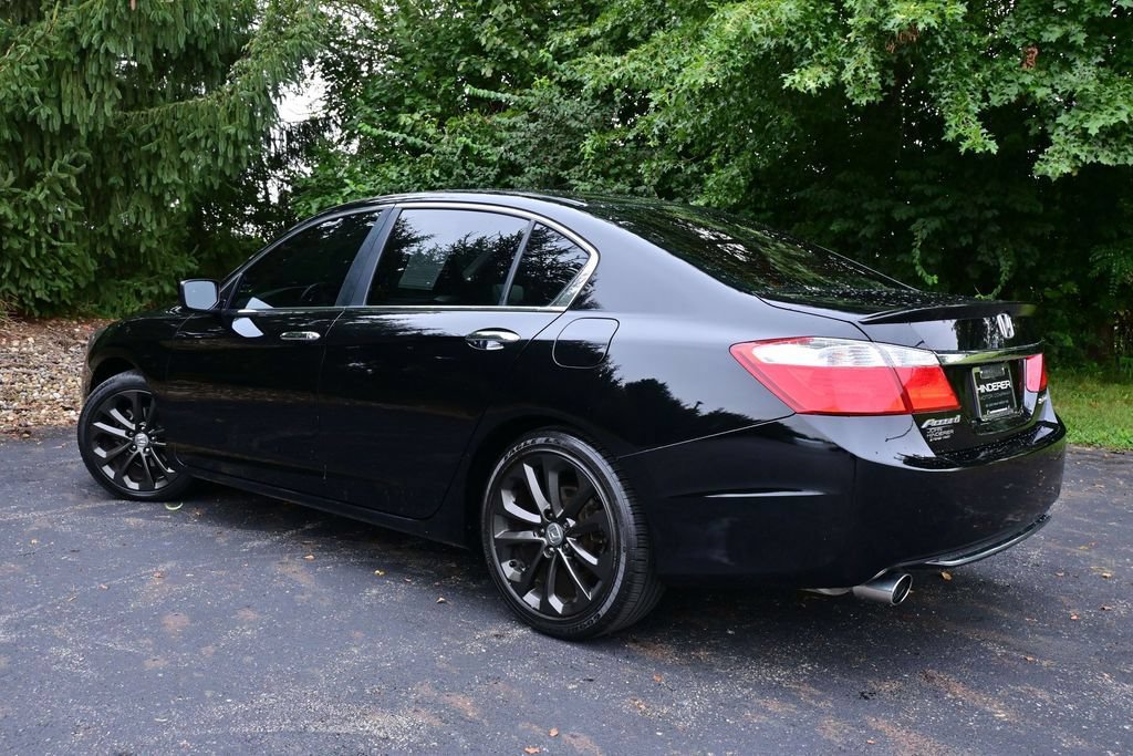 Used 2015 Honda Accord Sport image 7