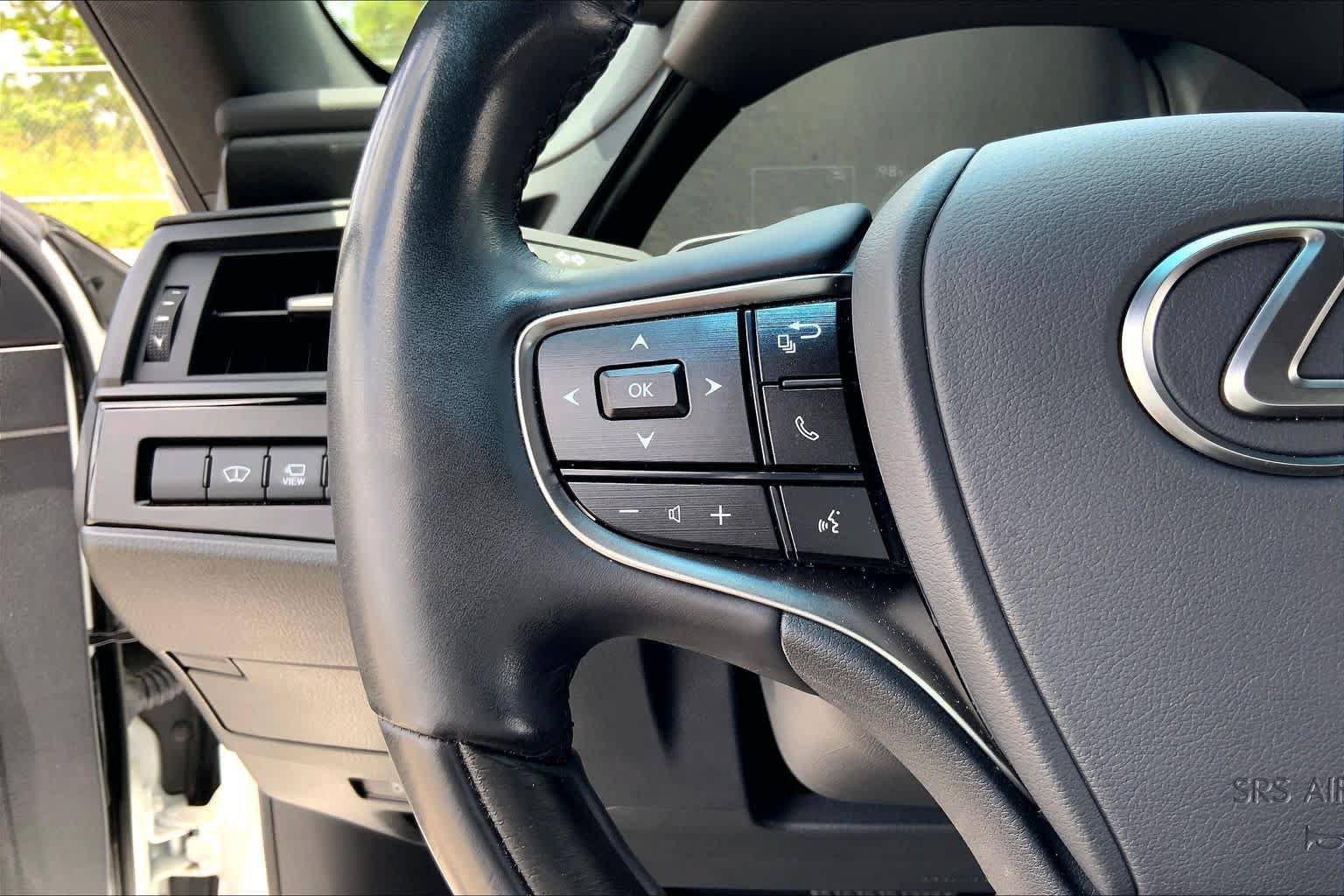Used 2025 Lexus ES 350 Ultra Luxury FWD image 23