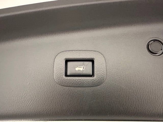 Used 2019 Nissan Armada Platinum image 27