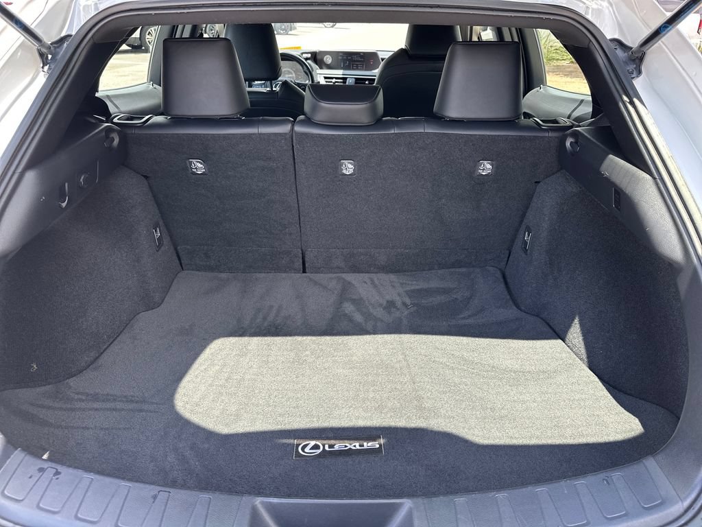 Used 2021 Lexus UX 200 w/ Accessory Package (Z2) FWD image 40
