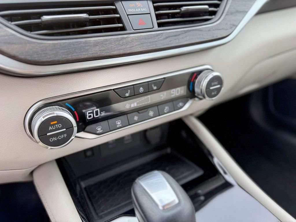 Used 2024 Nissan Altima 2.5 SL FWD image 27