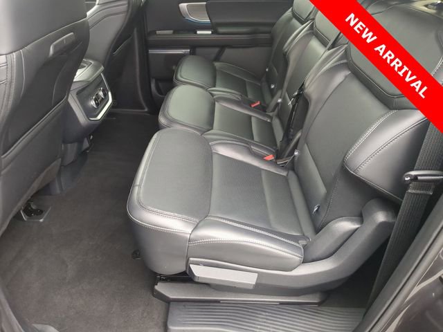 Used 2025 Ford Expedition Max Platinum AWD/4WD image 19