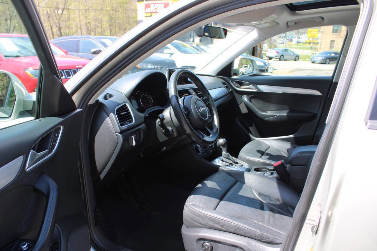 Used 2018 Audi Q3 2.0T Premium w/ Convenience Package AWD/4WD image 25