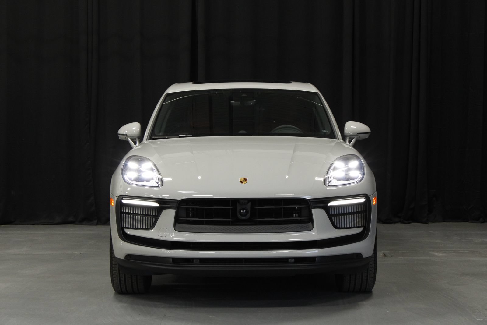 New 2026 Porsche Macan S AWD/4WD image 8