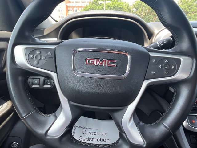 Used 2023 GMC Acadia SLT image 13