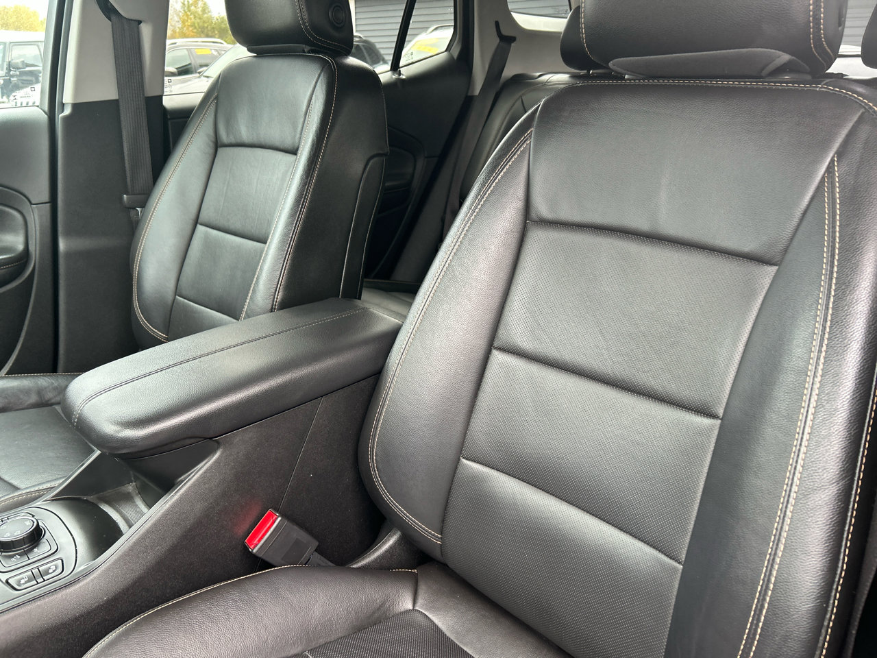 Used 2018 GMC Terrain SLT w/ Preferred Package image 18