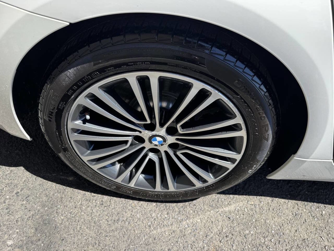 Used 2018 BMW 540i xDrive AWD/4WD image 40
