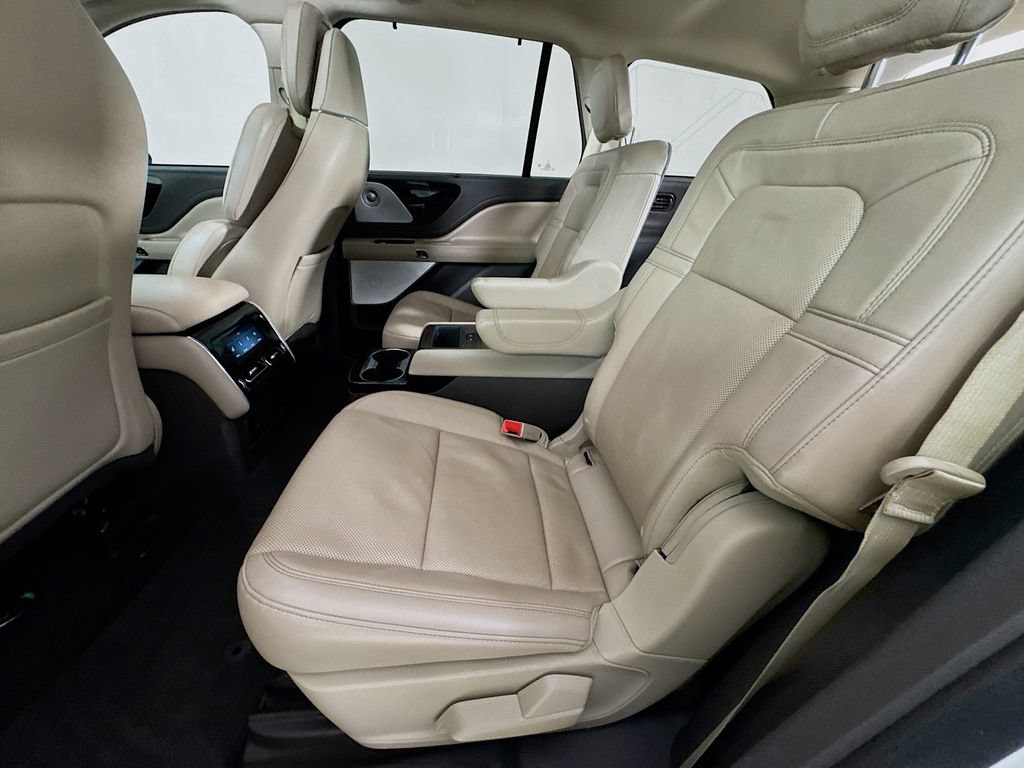 Used 2020 Lincoln Aviator Grand Touring w/ Equipment Group 301A AWD/4WD image 32