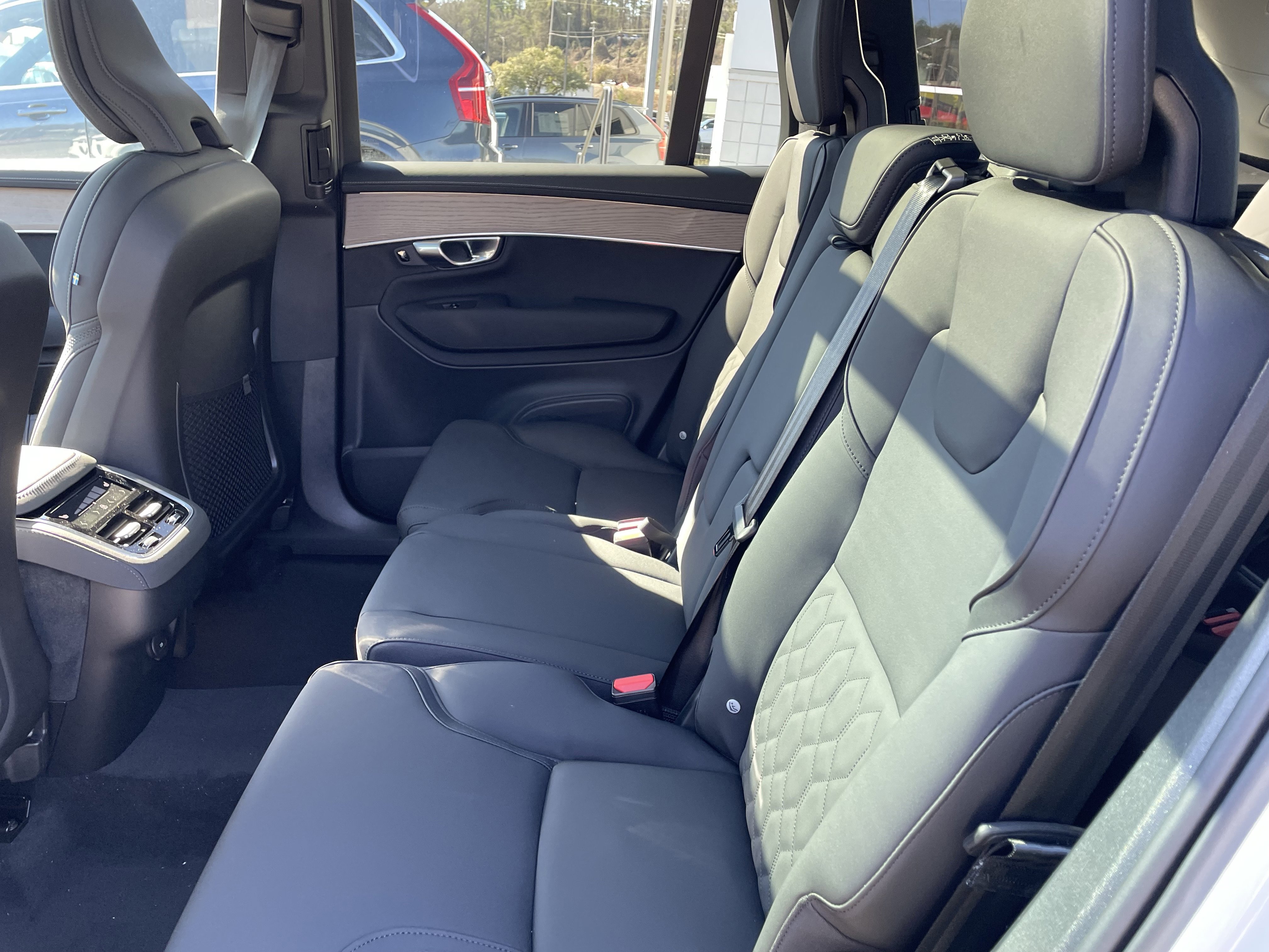 New 2026 Volvo XC90 B5 Core image 11