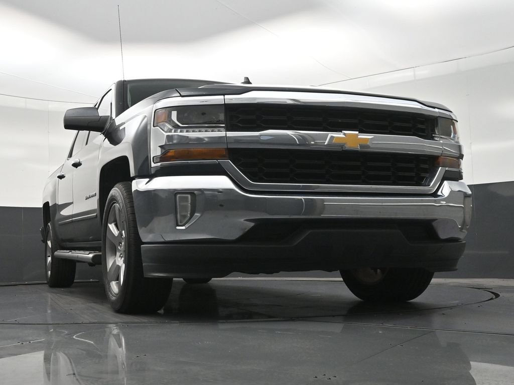 Used 2018 Chevrolet Silverado 1500 LT w/ All Star Edition RWD image 29