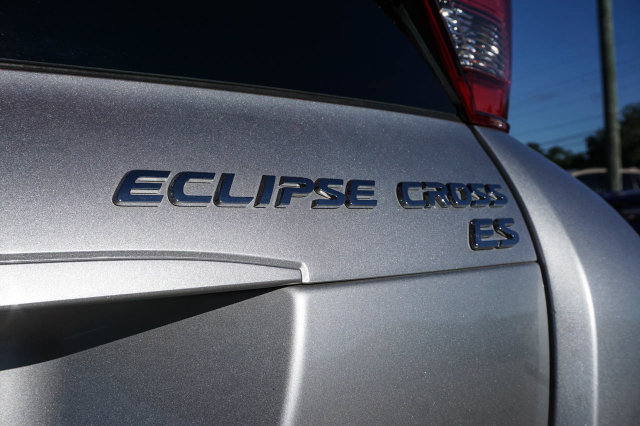 Used 2019 Mitsubishi Eclipse Cross ES FWD image 7