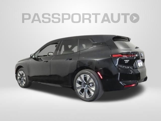 Used 2026 BMW iX xDrive60 image 3