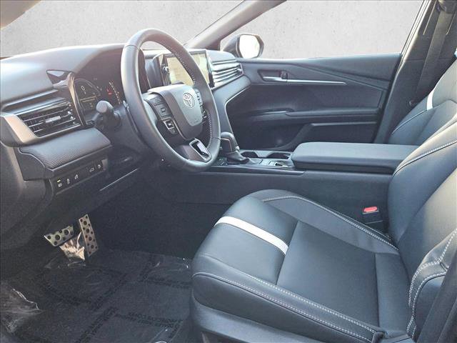 Used 2025 Toyota Camry SE image 16